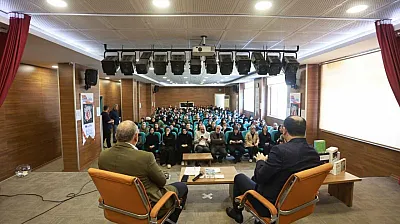 Sandıkçı'dan öğrencilere eğitim ve teknoloji mesajı