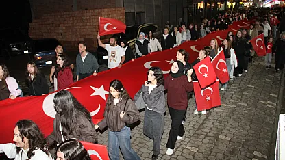 Çarşamba'da Cumhuriyet coşkusu fener alayına taşındı