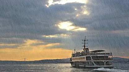İstanbul için sağanak ve fırtına uyarısı: Yağış çarşambaya kadar sürecek