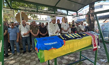 5 Günlük Yaşam Mücadelesini Kaybeden Minik Futbolcu Güneş, Gözyaşlarıyla Uğurlandı