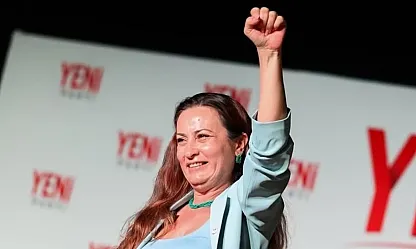 Ankara Cumhuriyet Başsavcılığınca yürütülen soruşturma kapsamında gözaltına alınan Yeni Parti Manisa İl Başkanı İlksen Özalper, emniyetteki işlemlerinin ardından ifadesi alınmak üzere Ankara'ya sevk edildi.