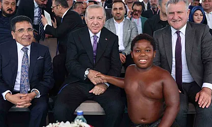 Erdoğan, Yağlı Güreş Cumhurbaşkanlığı kupası finalini izledi