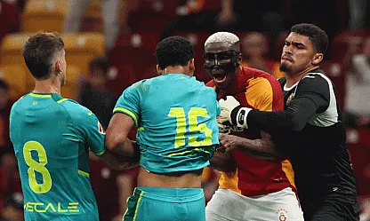 Galatasaray Maçında Tansiyon Yükseldi: Osimhen Zor Sakinleşti
