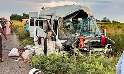 İşçileri taşıyan servis tahliye kanalına devrildi: 15 yaralı