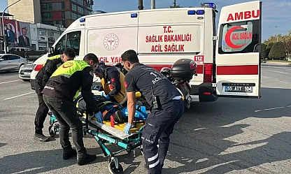 Samsun'da kavşakta kadın yayaya araç çarptı