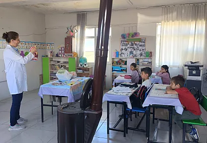 Öğrencilere sağlık eğitimi verildi