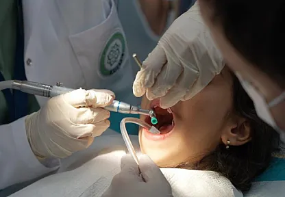Uzmanından uyarı: 'Nasıl olsa düşecek' denilen süt dişleri okul başarısını etkiliyor