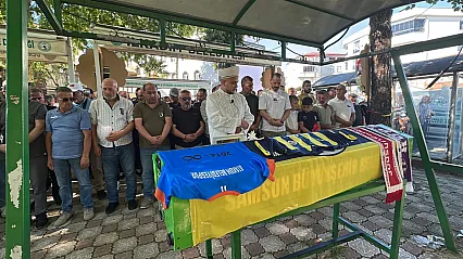 5 Günlük Yaşam Mücadelesini Kaybeden Minik Futbolcu Güneş, Gözyaşlarıyla Uğurlandı