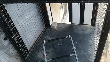 Asansörde mahsur kalan yaşlı kadını itfaiye kurtardı