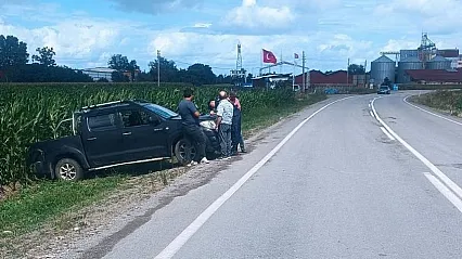 Bafra'da otomobil ile kamyonet çarpıştı 1 yaralı