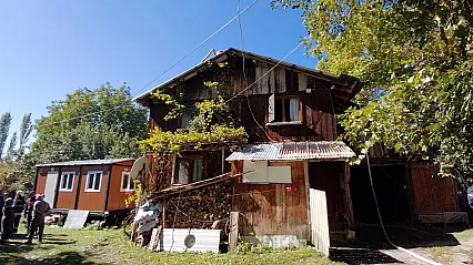 Bolu'da ahşap evde baca yangını: Köylüler faciayı önledi