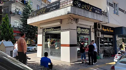 Çaldıkları küpeleri bozdurup altın almaya çalıştılar, kuyumcunun dikkati yakalattı