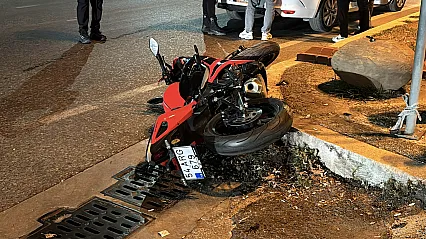 Edirne'de yaya geçidinde iki motosiklet çarpıştı