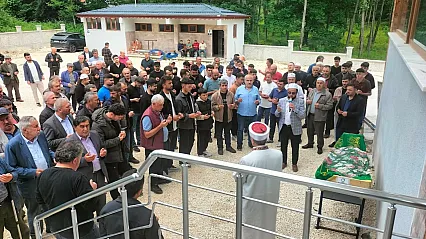 Eşi tarafından öldürülen 4 çocuk annesi kadın toprağa verildi