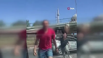 Fatih'te Trafikte Şiddet: Camı Yumruklayarak Kıran Sürücü Yakalandı