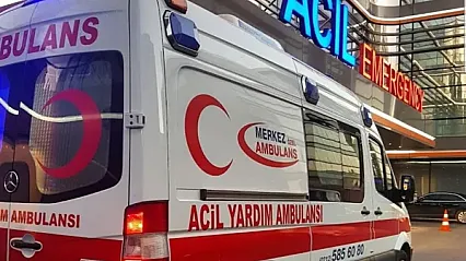 Kamyonetin çarptığı motosikletin sürücüsü hayatını kaybetti