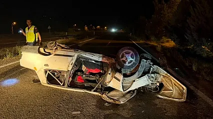 Karabük'te otomobil refüje çarpıp takla attı: 1 ağır yaralı