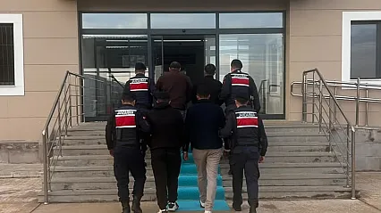 Kırıkkale'de uyuşturucu baskını yakalanan 4 şüpheli tutuklandı