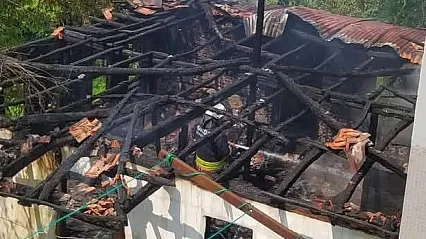 Ordu'da yangın çıkan tek katlı ev kullanılamaz hale geldi