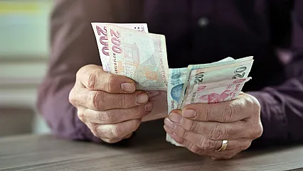 Emekliler Bayram Edecek: 32 Bin TL Nakit Müjdesi Geldi