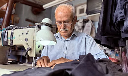 59 yıllık mesleğini 71 yaşında aşkla sürdürüyor
