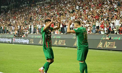 Amed evinde Erzurumspor'u 3-0 mağlup etti