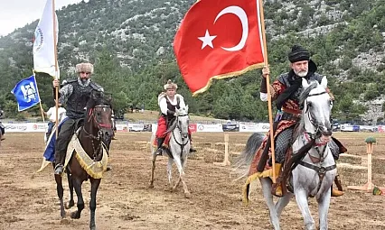 Antalya'da 'Kökbörü Müsabakaları' düzenlendi: Bilal Erdoğan'dan 'geleneksel sporlar' vurgusu
