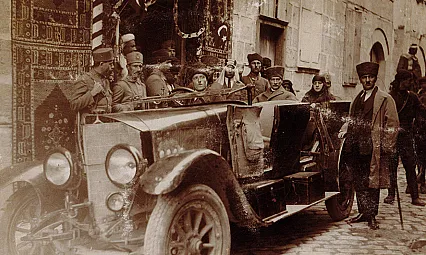 Atatürk'ün Az Bilinen 350 Fotoğrafı Gün Yüzüne Çıktı