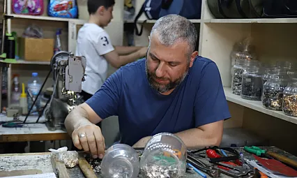 Babasından kalan mesleği yıllardır yaşatıyor