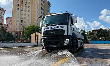 Canik Belediyesi araç filosunu büyütüyor: Yeni arazöz hizmete alındı