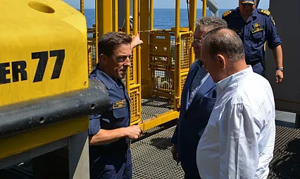 Girne açıklarında batan yolcu gemisi için arama kurtarma çalışmaları sürüyor