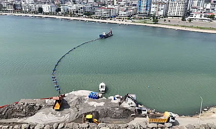 Kurupelit Yat Limanı'nda koku ve yosun temizliği başladı