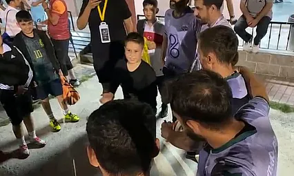 Minik Muhammed'in maç öncesi konuşması futbolculara moral verdi