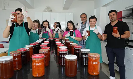 Özel öğrenciler yaz tatilini üreterek ve eğlenerek geçiriyor