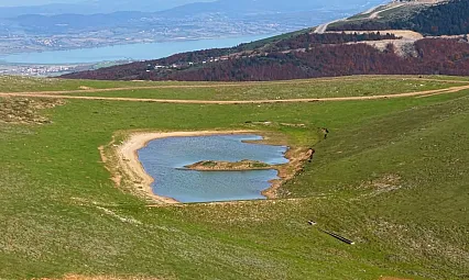 Samsun'un saklı cenneti Ladik Akdağ'daki Gizemli Göl büyülüyor