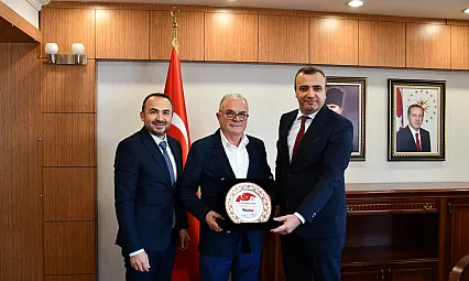 Samsun Vezirköprü'de 38 yıl hizmet veren Dr. Süleyman Aygün'e veda plaketi