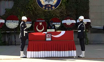 Şehit Polis Mehmet Ali Topatan için İstanbul emniyetinde tören düzenlendi