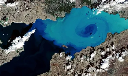 Van Gölü'nün eşsiz renkleri uydu görüntülerine yansıdı