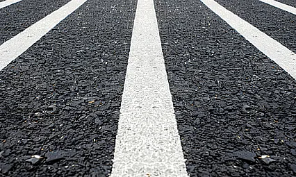 Yol Şeritleri Neden Beyaz?