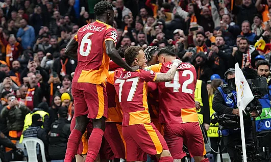 100'üncü yıl şampiyonluk planı: Napoli'de Noa Lang için bonservis indirimi