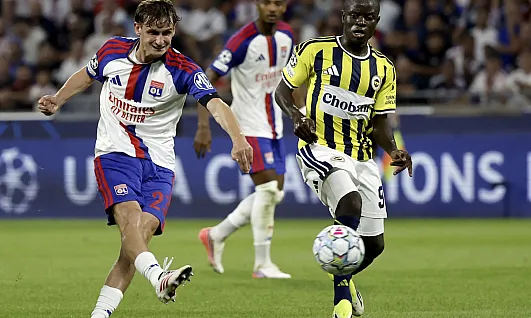 18 yıllık hasret bitti: Fenerbahçe deplasmanda Lyon'u devirip Şampiyonlar Ligi'ne gitti