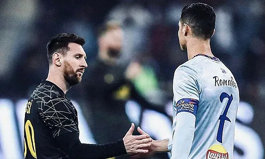 Arjantin formasına veda eden Messi'ye Ronaldo'dan tebrik