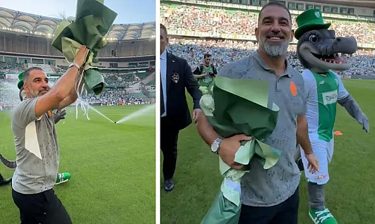 Bursaspor tribünlerinden Arda Turan'a sevgi seli!