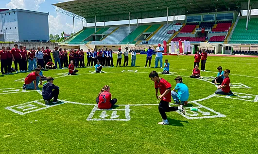 Çarşamba'da 660 öğrenci geleneksel çocuk oyunlarında yarıştı