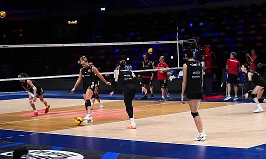 Filenin Sultanları, VNL yarı finalinde Çin maçının hazırlıklarını sürdürdü
