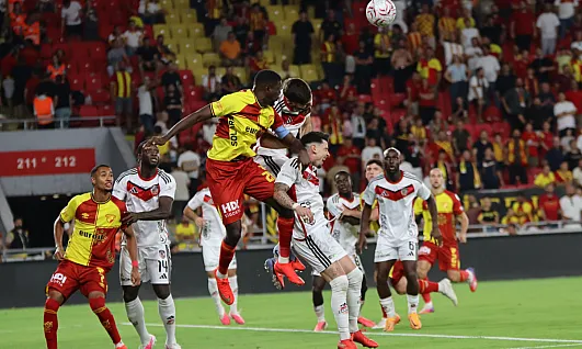 Göztepe'de savunma çöktü: 4 haftada kalesinde 11 gol gördü!