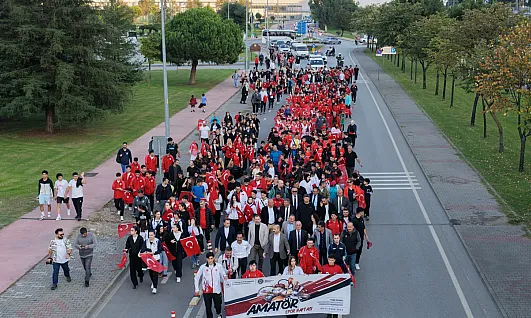Samsun'da Amatör Spor Haftası coşkusu kortej yürüyüşü ve gösterilerle kutlandı