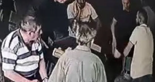 Heimlich manevrasıyla kurtuldu, okeye kaldığı yerden devam etti