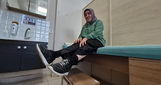 İlk ayakkabısını 51 yaşında giydi