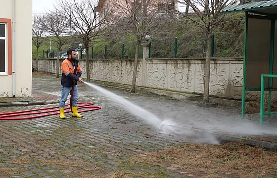 Atakum Belediyesi ekiplerinin yoğun Ramazan temizliği